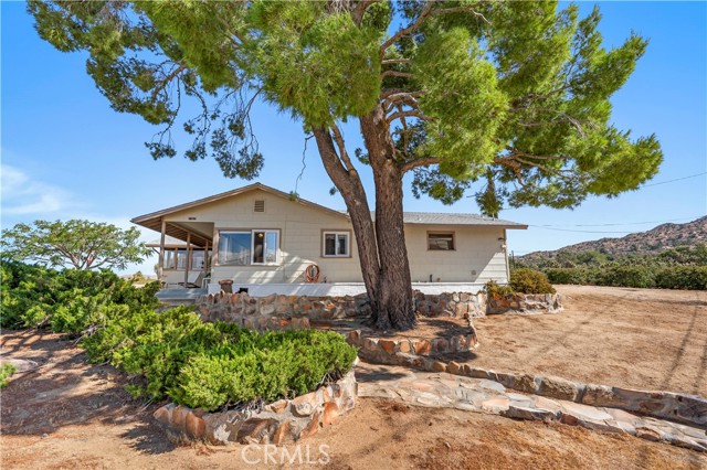 Detail Gallery Image 1 of 1 For 7957 Inca Trl, Yucca Valley,  CA 92284 - 2 Beds | 1 Baths