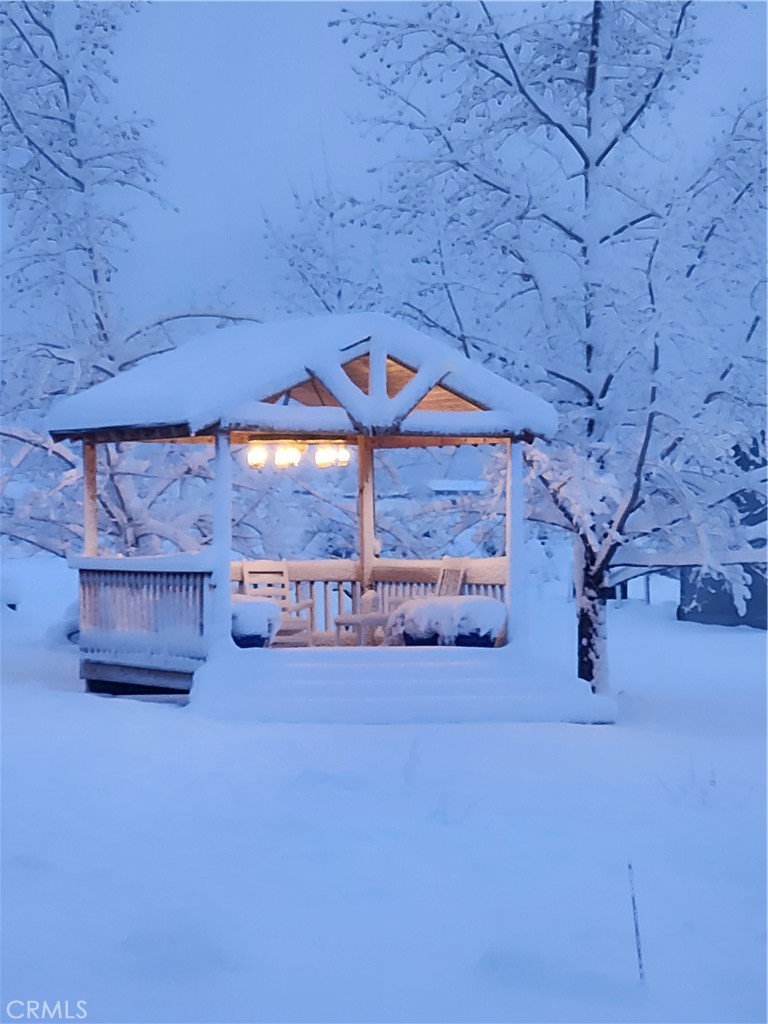 https://media.crmls.org/medias/3a27d218-8c84-455d-8c95-c87bfc7ad70b.jpg?preset=X-Large