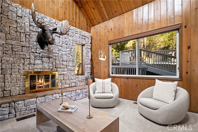 Detail Gallery Image 13 of 69 For 236 North Grass Valley Road, Lake Arrowhead,  CA 92352 - 4 Beds | 5 Baths