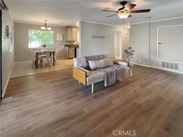 128 Flag Way, Paso Robles CA: https://media.crmls.org/medias/3a290161-9c5d-4661-8182-2eb857845183.jpg