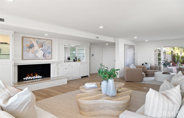 4521 Orrington Road, Corona del Mar CA: https://media.crmls.org/medias/3a2991de-decd-4c2d-972e-11ea6c124b8e.jpg