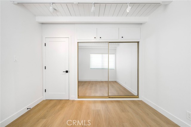 Detail Gallery Image 8 of 11 For 225 El Porto Street 227a,  Manhattan Beach,  CA 90266 - 1 Beds | 1 Baths