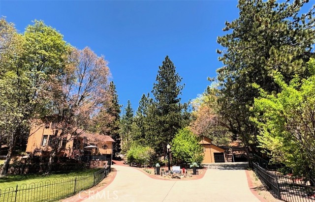 Detail Gallery Image 3 of 66 For 32594 Snowshoe Ln, Running Springs,  CA 92382 - 3 Beds | 2 Baths