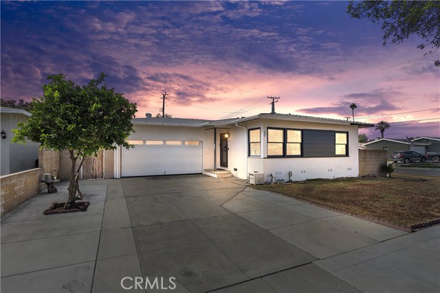 376 N Lime St, Orange, CA 92868