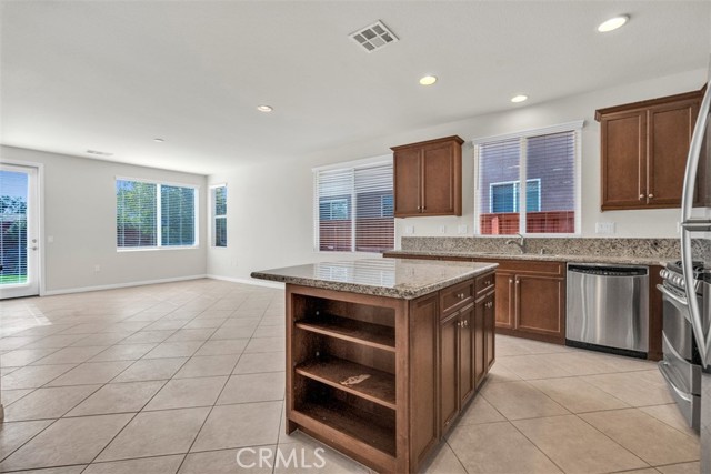 Detail Gallery Image 8 of 40 For 7823 Gibson Cir, Hemet,  CA 92545 - 2 Beds | 2 Baths