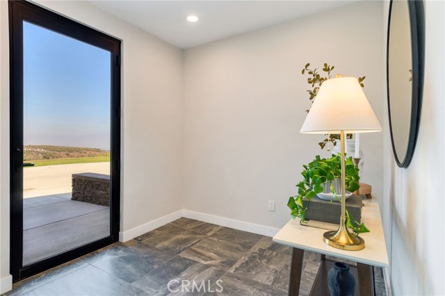 Detail Gallery Image 18 of 71 For 1922 Edgefair Ln, Redlands,  CA 92373 - 3 Beds | 3/1 Baths