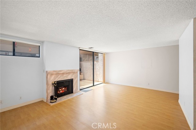 Detail Gallery Image 6 of 26 For 714 N Howard St #C,  Glendale,  CA 91206 - 2 Beds | 2/1 Baths