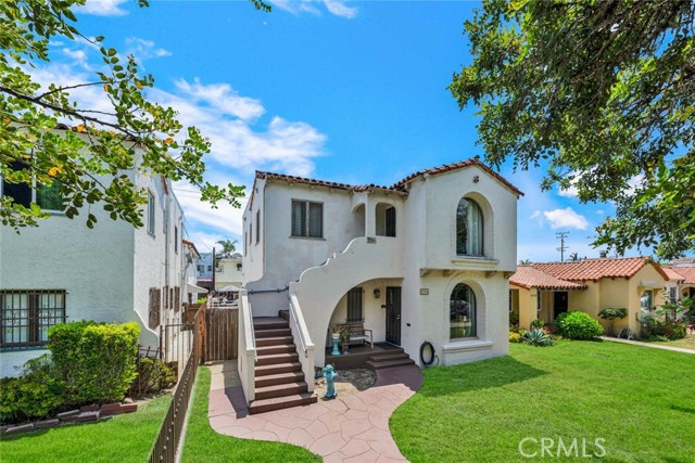 2184 Cedar Avenue, Long Beach CA: https://media.crmls.org/medias/3a2c6c4c-1f5b-457b-b7cc-8368258b3342.jpg