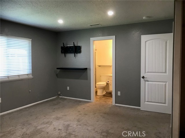 Detail Gallery Image 9 of 19 For 8664 Oak, Rancho Cucamonga,  CA 91730 - 3 Beds | 2 Baths