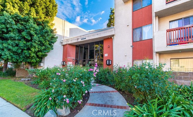20234 Cantara Street, Winnetka CA: https://media.crmls.org/medias/3a2cf503-51aa-453a-8194-d67507b19017.jpg