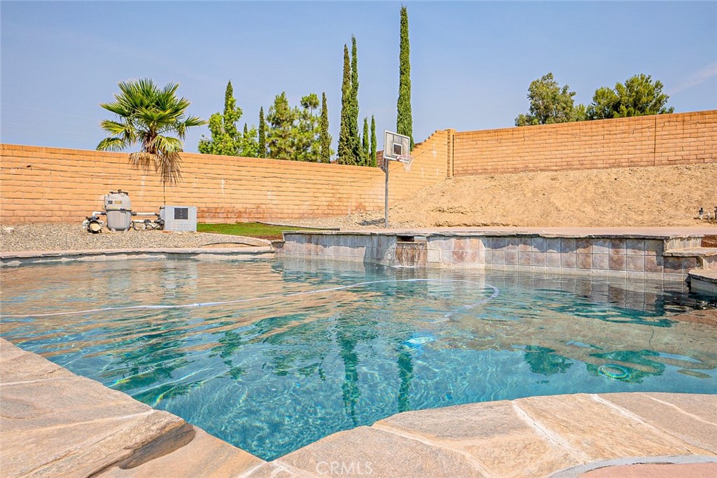 MLS #CV25175157 img 4