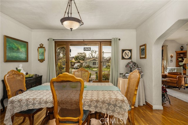 Detail Gallery Image 5 of 36 For 4545 Sunnyside Dr, Riverside,  CA 92506 - 2 Beds | 2 Baths