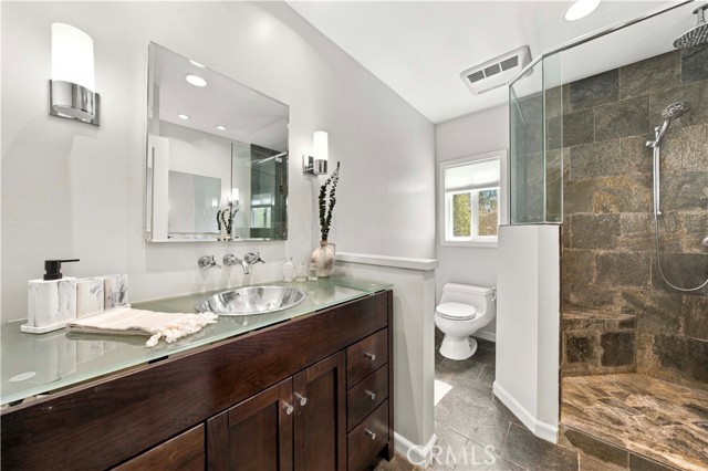 4223 Mooncrest Place photo 18