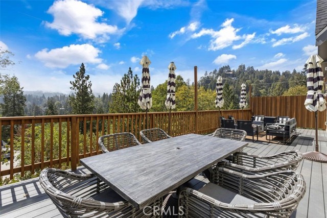 Detail Gallery Image 16 of 44 For 27472 Oakwood Dr, Lake Arrowhead,  CA 92352 - 5 Beds | 4 Baths