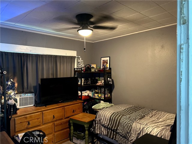 328 Vista Place, Los Angeles CA: https://media.crmls.org/medias/3a303773-a5e7-4ab0-b8b2-1bb62d85fd6a.jpg