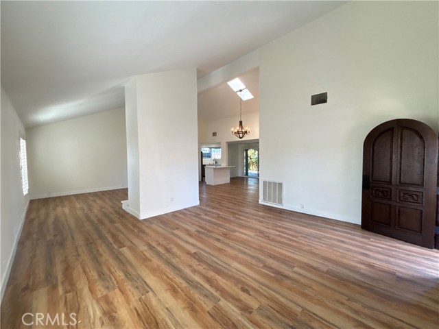 29731 Bonanza Place, Canyon Lake CA: https://media.crmls.org/medias/3a3042b2-bf43-48dd-ba38-c69c6ddb7acb.jpg