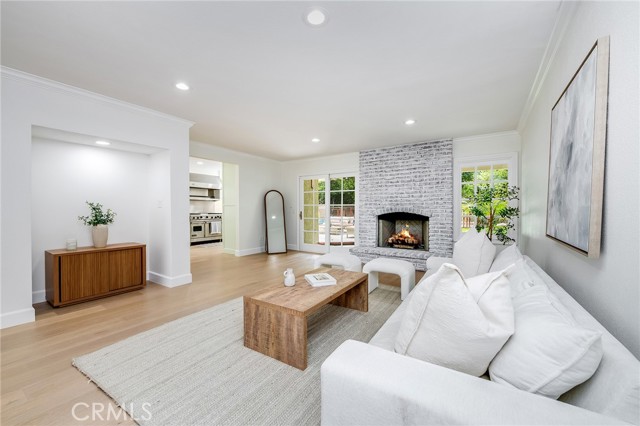 20516 Germain Street, Chatsworth CA: https://media.crmls.org/medias/3a30e396-6561-49aa-bb2b-0d3bc9d1484b.jpg