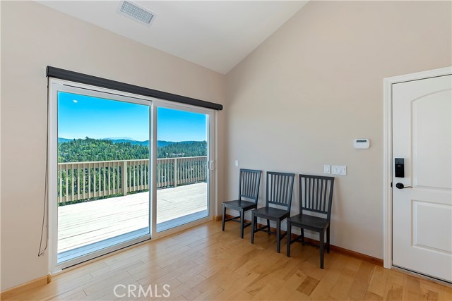 Detail Gallery Image 16 of 47 For 1015 Marin Ln, Lake Arrowhead,  CA 92352 - 3 Beds | 2/1 Baths