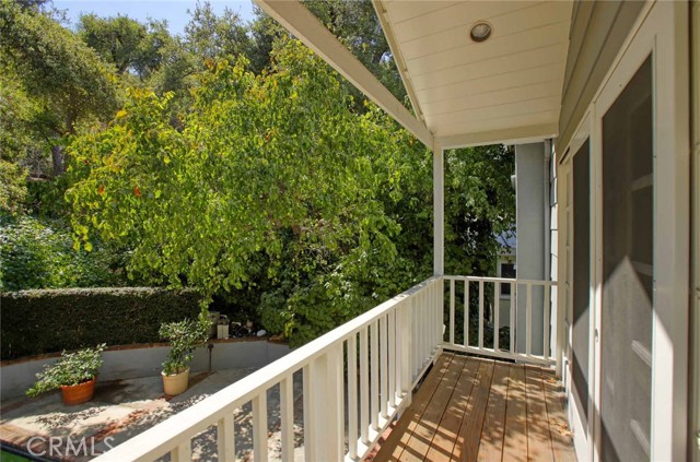3847 Royal Woods Drive, Sherman Oaks CA: https://media.crmls.org/medias/3a323a0f-0977-43b8-929d-624903dbfe80.jpg