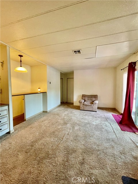 703 Oro Dam W Boulevard, Oroville CA: https://media.crmls.org/medias/3a332cd5-9ef4-4b3c-a057-b96f0a2f669f.jpg