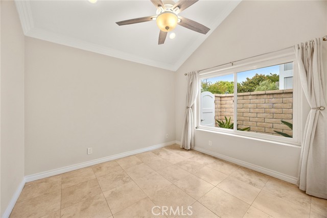 Detail Gallery Image 15 of 59 For 3742 Montego Dr, Huntington Beach,  CA 92649 - 3 Beds | 3 Baths