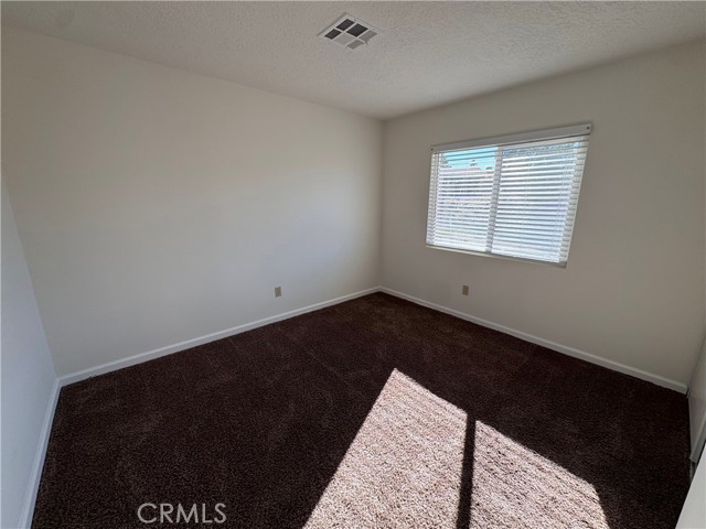 27474 Travertine, Barstow CA: https://media.crmls.org/medias/3a33e425-228a-42d0-b03e-b60979fc58f5.jpg