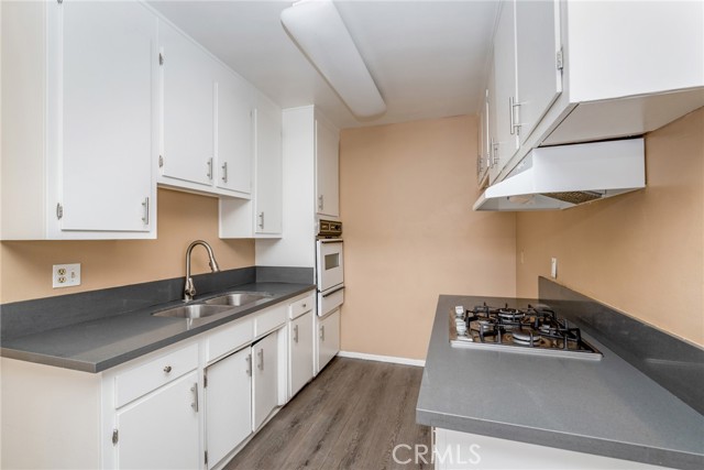 Detail Gallery Image 9 of 19 For 17931 Devonshire St #24,  Northridge,  CA 91325 - 2 Beds | 1/1 Baths