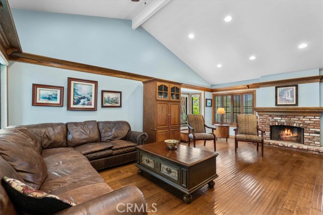 2587 Eagle Circle, Corona CA: https://media.crmls.org/medias/3a344c67-def1-4c66-8708-78a1f5136497.jpg