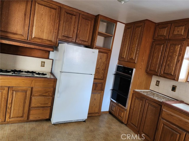 Detail Gallery Image 5 of 23 For 2443 Roxbury, San Bernardino,  CA 92404 - 3 Beds | 1 Baths