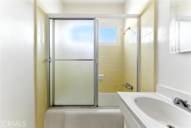 1205 W Alameda Avenue, Burbank CA: https://media.crmls.org/medias/3a35dfb6-d9fc-4bec-9f9b-fc1d896998ce.jpg