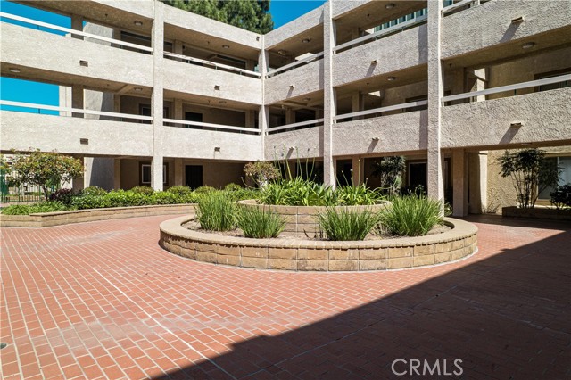 Detail Gallery Image 26 of 36 For 12141 Centralia St #208,  Lakewood,  CA 90715 - 2 Beds | 2 Baths