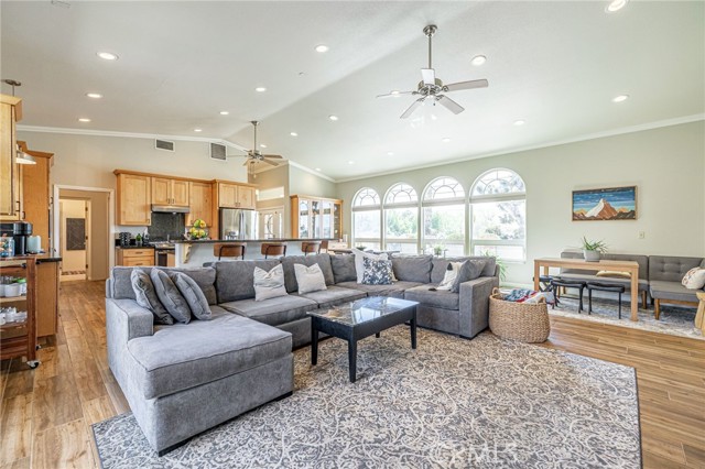 Detail Gallery Image 15 of 40 For 4755 Quartz Hill Rd, Lancaster,  CA 93536 - 3 Beds | 3 Baths