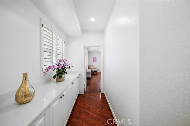 632 Hartwell Court, Altadena CA: https://media.crmls.org/medias/3a3762e8-c155-45b4-9b1c-731d42cf5454.jpg