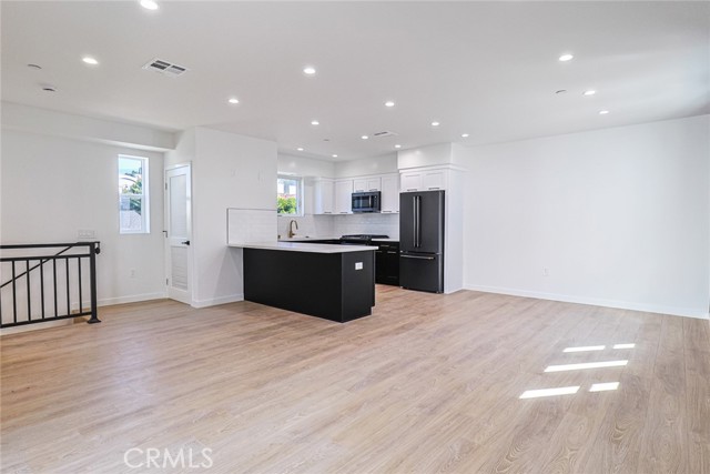1227 N June Street, Hollywood CA: https://media.crmls.org/medias/3a378902-f6ad-4d1b-ab18-b2f3ca6ceb69.jpg