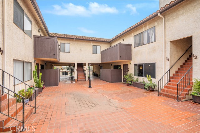 Detail Gallery Image 22 of 28 For 112 N Avenue 66 #4,  Highland Park,  CA 90042 - 2 Beds | 2 Baths