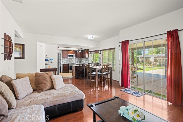 Detail Gallery Image 15 of 39 For 6742 N Chason Way, San Bernardino,  CA 92407 - 5 Beds | 3 Baths