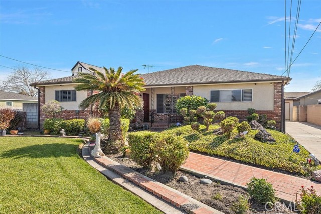 Detail Gallery Image 2 of 53 For 420 W Tichenor St, Compton,  CA 90220 - 3 Beds | 2 Baths