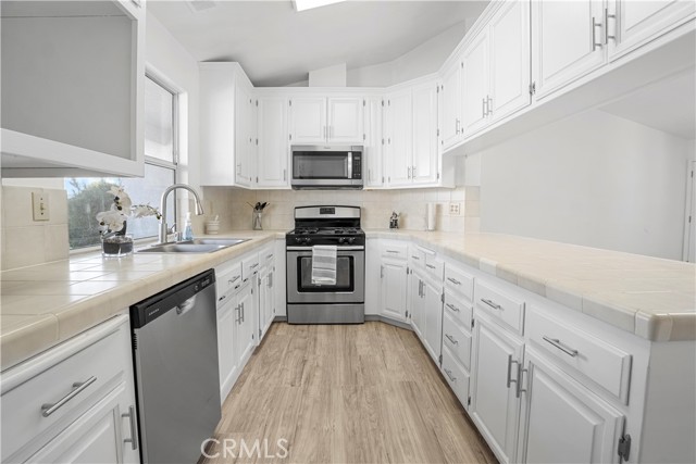 Detail Gallery Image 9 of 28 For 298 E Valley St, Coalinga,  CA 93210 - 3 Beds | 2 Baths