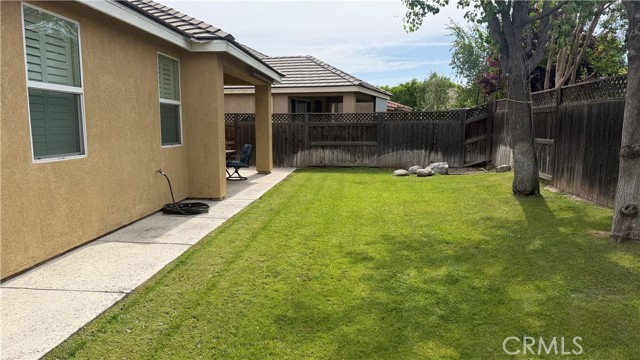 Detail Gallery Image 31 of 44 For 331 Hollyhill Dr, Bakersfield,  CA 93312 - 3 Beds | 2 Baths