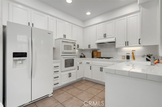 Detail Gallery Image 7 of 36 For 3015 E Avenida De Los Arboles, Thousand Oaks,  CA 91362 - 3 Beds | 2/1 Baths