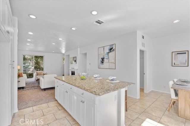 6386 Delgado Lane, Eastvale CA: https://media.crmls.org/medias/3a3aea64-6f17-4612-bb7e-32880ffce403.jpg