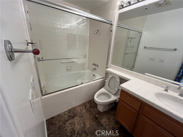 Detail Gallery Image 40 of 69 For 230 Lille Lane 212, Newport Beach,  CA 92663 - 2 Beds | 2 Baths