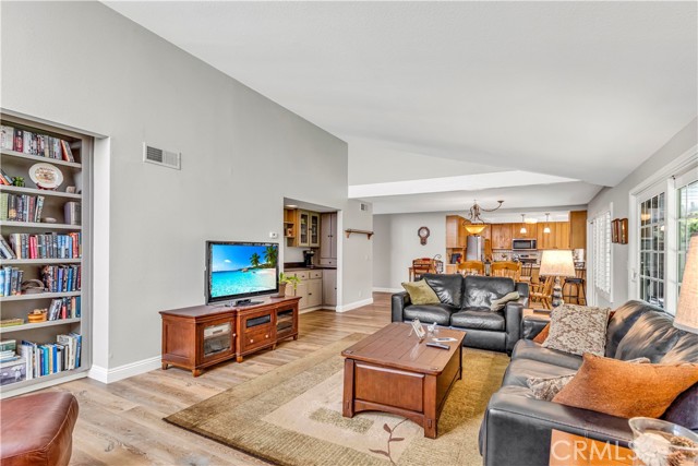 Detail Gallery Image 10 of 25 For 25572 Saltwater Dr, Dana Point,  CA 92629 - 4 Beds | 2/1 Baths