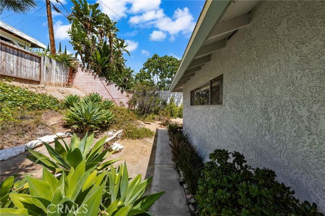 641 Casa Blanca Drive, Fullerton CA: https://media.crmls.org/medias/3a3b3962-3f91-4774-b2e4-5a1de9d6f660.jpg