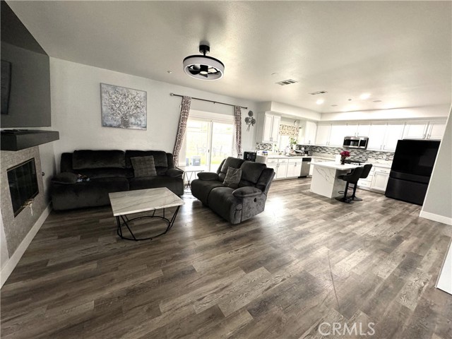 Image 36 of 56 For 14930 Catania Way