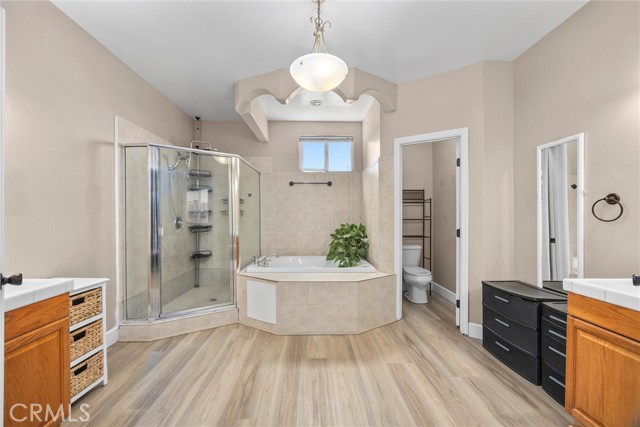 231 Sunny Meadow Drive, Bakersfield CA: https://media.crmls.org/medias/3a3c14ba-f80c-46fc-8060-361b97e8a267.jpg