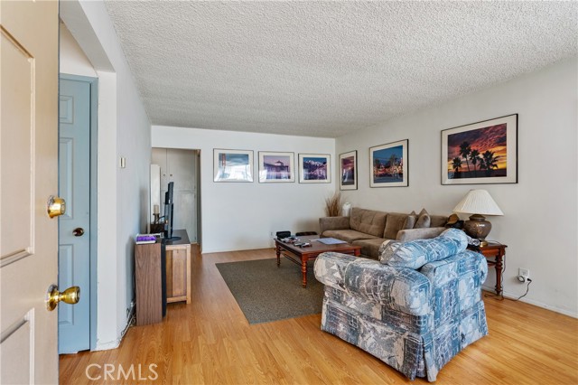 1900 Vanderbilt Lane, Redondo Beach CA: https://media.crmls.org/medias/3a3d21ef-bef9-40ea-ad14-c5e36f1ab15f.jpg