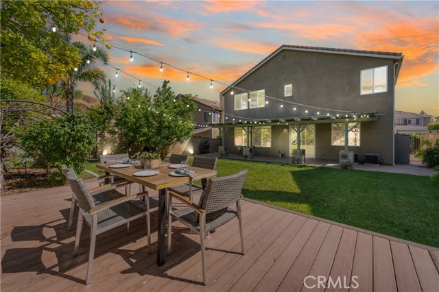 Detail Gallery Image 2 of 68 For 22229 Evening Star Ct, Saugus,  CA 91390 - 6 Beds | 5 Baths