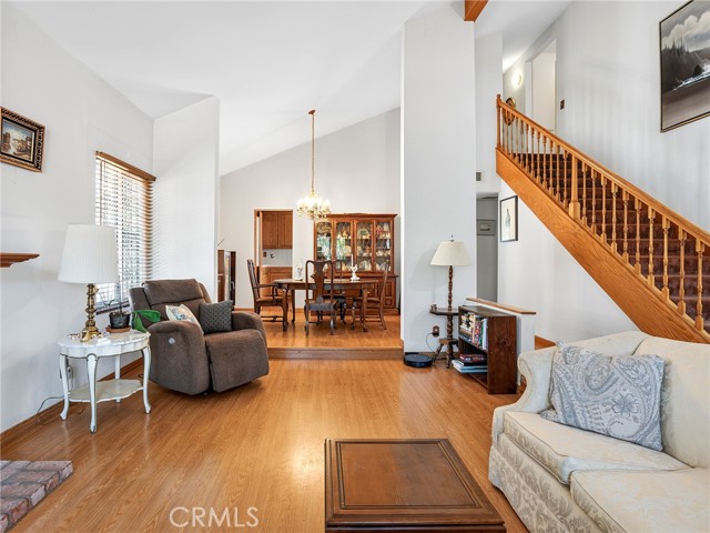 10634 Deering Avenue photo 18