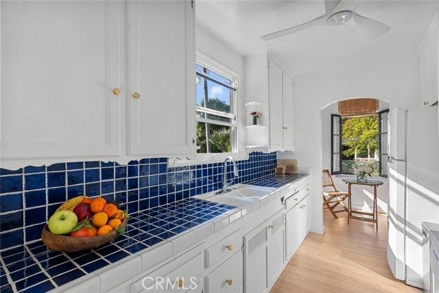 Detail Gallery Image 15 of 38 For 3254 Benda St, Los Angeles,  CA 90068 - 2 Beds | 2 Baths